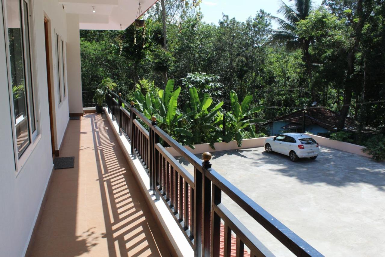 Sri Lakshmi Estates Appartement Siddāpur Buitenkant foto