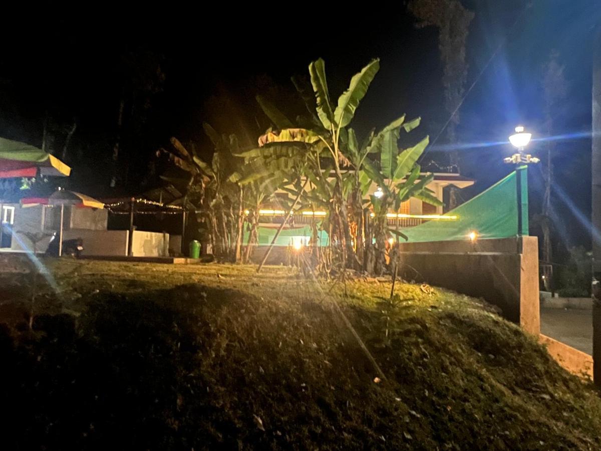 Sri Lakshmi Estates Appartement Siddāpur Buitenkant foto