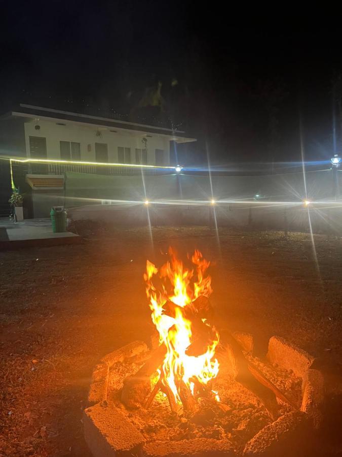 Sri Lakshmi Estates Appartement Siddāpur Buitenkant foto