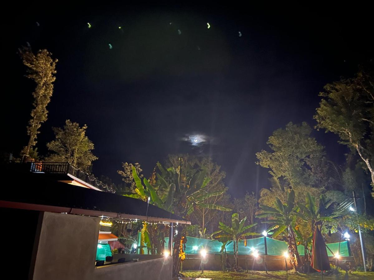 Sri Lakshmi Estates Appartement Siddāpur Buitenkant foto